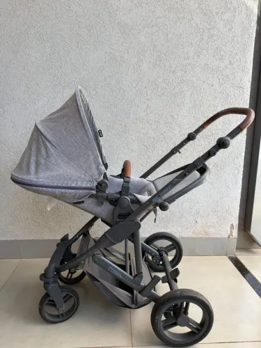 Carrinho de bebê ABC