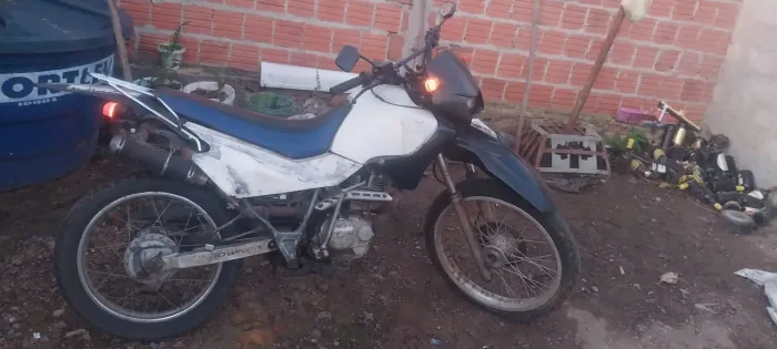 Moto XT 225