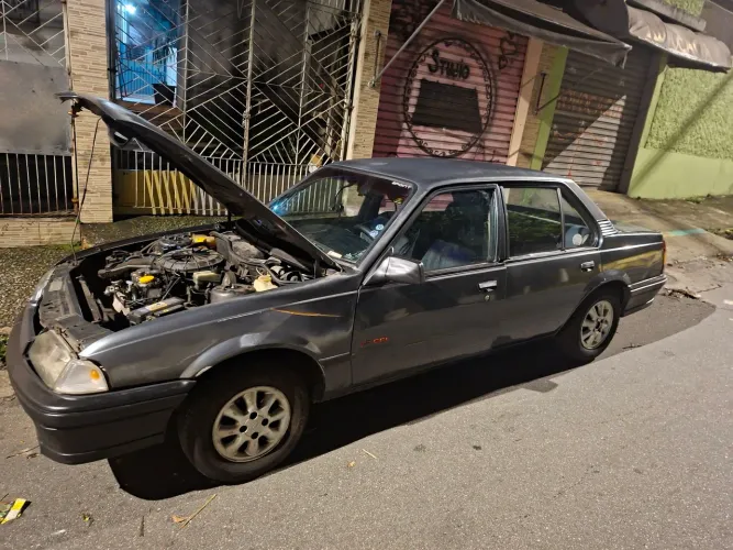 Chevrolet Monza GL 1.8 Efi/ SL/ L/ 650/barc. 2e4p (álcool) 1996