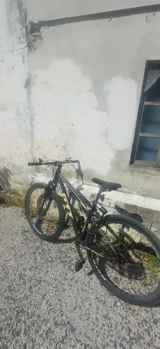 Bicileta GTI aro 29 freio a disco e suspensão hidráulica