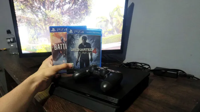 ? PS4 SLIM DESBLOQUEADO 1 CONTROLE 500 GB ?