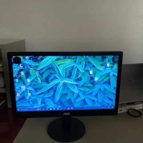 Monitor AOC "15,6" LED - Funcionando (obs. Ler a descrição)