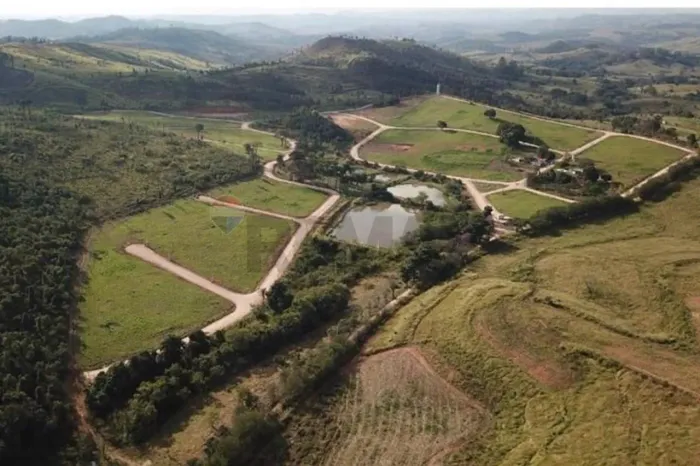 Terreno no Centro: 1006m² de Oportunidade Única!