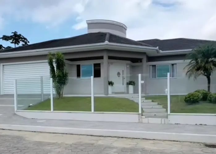 Linda casa