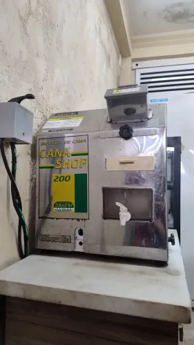 Máquina de caldo de cana, CANASHOP-MAQUITRON. Rolos em inox.