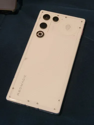 Nubia Redmagic Air 11 capas e películas