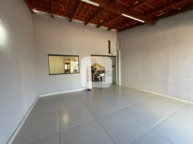 Casa em excelente localização no bairro laranjeiras