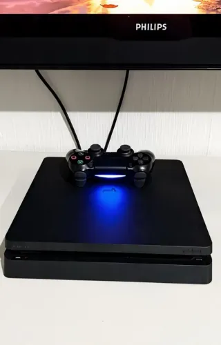 PS4 SLIM
