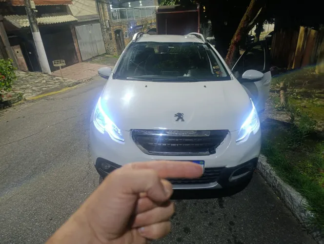 Peugeot 2008 Allure 1.6 Flex 16V 5P Aut. 2016