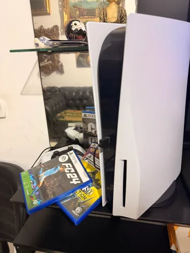 PS5 Semi Novo com 4 jogos + Mortal Kombat memória 