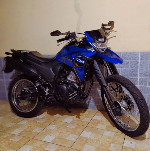 Só venda....Lander 250 azul documento tudo certo 2026 e no meu nome..