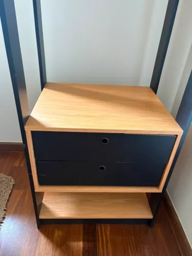 Vendo armário cabideiro 