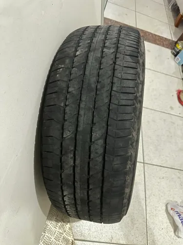 Pneu 265/60/18