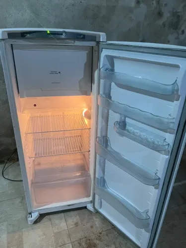 Geladeira Consul Frost Free 1 Porta CRB36 300 Litros Branca