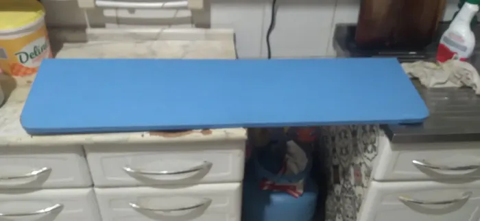 Prateleira azul