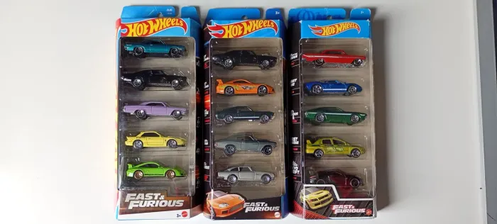 Lote de 3 parckets de carrinhos miniaturas hotwells velozes e furiosos