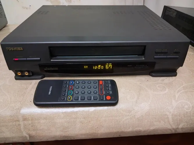 Vídeo Cassette Toshiba 4head com Controle.