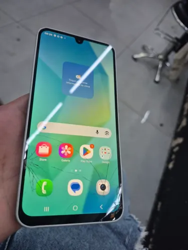 TELEFONE BARATO SAMSUNG A16 TELA TRINCADA MAS NÃO AFETA NO USO