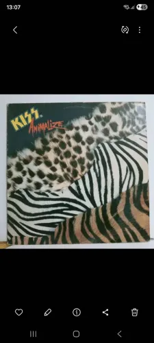LP Vinil Alive $450 Hotter Than $360 Destroyer $220 Love Gun $290 Dinasty $460 Kiss nacion