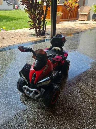 Moto elétrica infantil