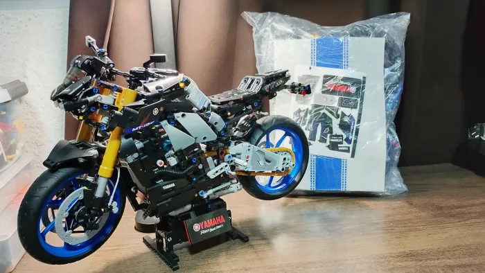 Legonérico Yamaha MT 10