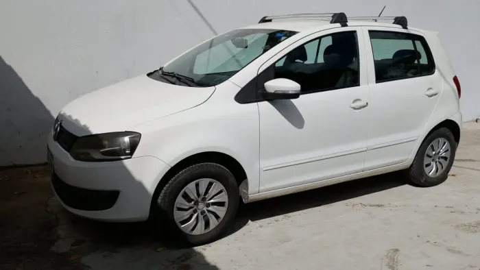 Volkswagen Fox Bluemotion 1.0 MI Total Flex 12V 5P 2014
