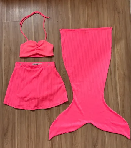 Conjunto Top e saia sereia
