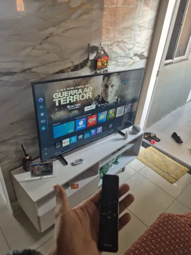 Vendo TV 50 polegada nova