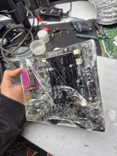 Placa-Mãe ASRock D1800B-ITX Mini-ITX + 8GB DDR3 | Processador Intel J1800  2.41Ghz 