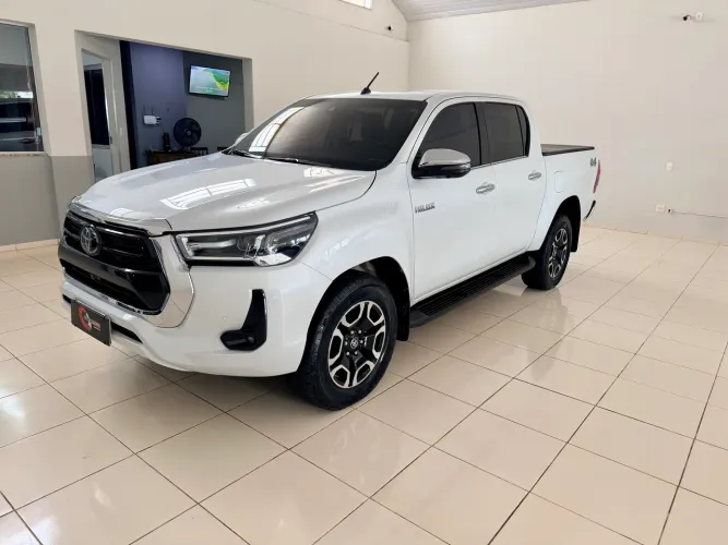 Toyota Hilux CD SRX 4X4 2.8 TDI 16V Diesel Aut. 2024