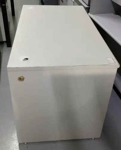 escrivaninha branca 1.40x60