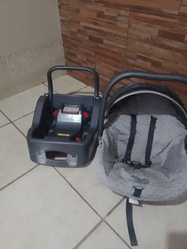 Bebê conforto Burigotto ótimo estado com base