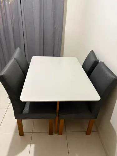Mesa Milão 120x80cm com 4 Cadeiras