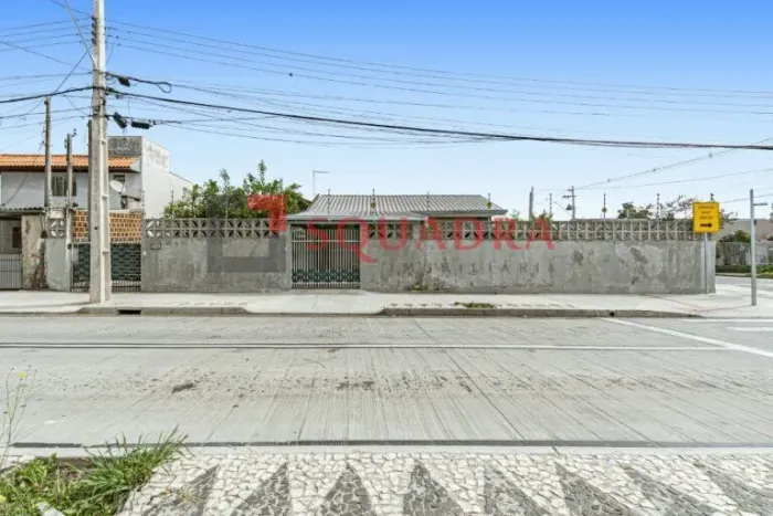 Casa à venda no bairro Cajuru - Curitiba/PR