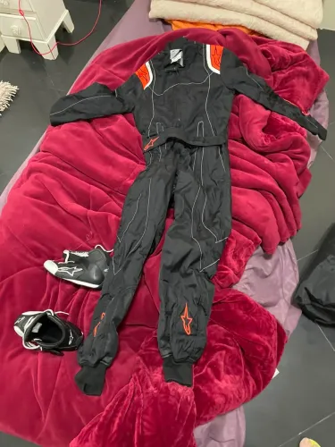 Kit Kart Infantil Alpinestars KMX-9 (T.140) + Botas + Luvas - Seminovo