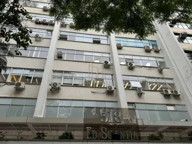 Conjunto comercial na Paulista , meia lage com 195 m2 com banheiros