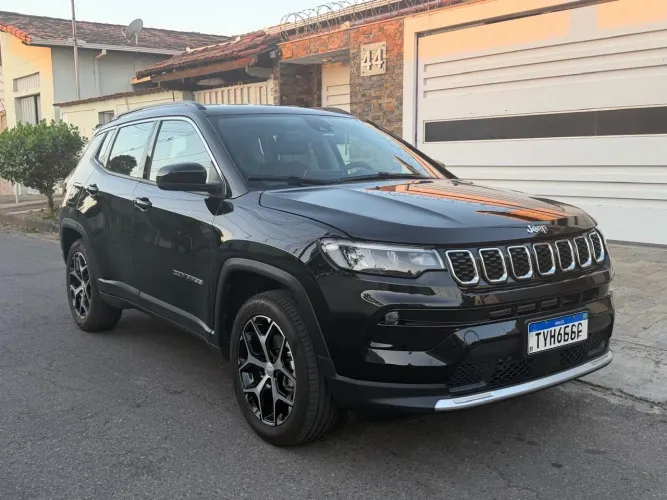 Jeep Compass Long. T270 1.3 TB 4X2 Flex AUT 2026