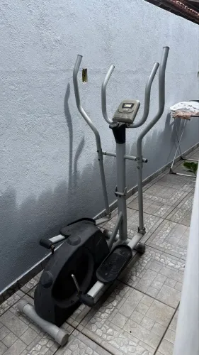 Vende-se aparelho elíptico para exercício