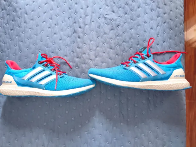 Tênis Adidas Ultra boost 