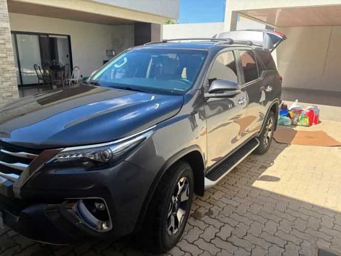 Toyota Hilux SW4 SRX Diamo. 4X4 2.8 TB DIE AUT 2020