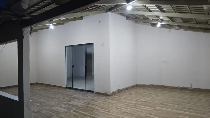 Imóvel para aluguel possui 120 metros quadrados com 3 quartos