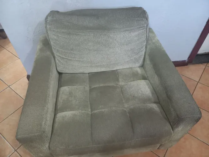 Poltrona grande confortável. 