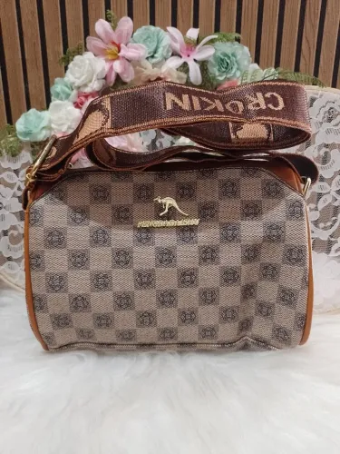 Bolsa feminina nova