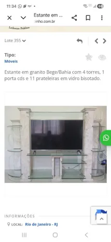 Estante de granito com prateleiras de vidro
