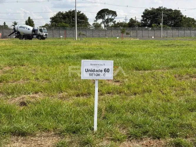 Terreno em Condomínio no Parque Faber Castell I - São Carlos: Oportunidade Imperdível!