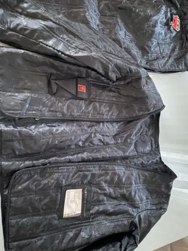 Conjunto de corta vento para motocicleta.