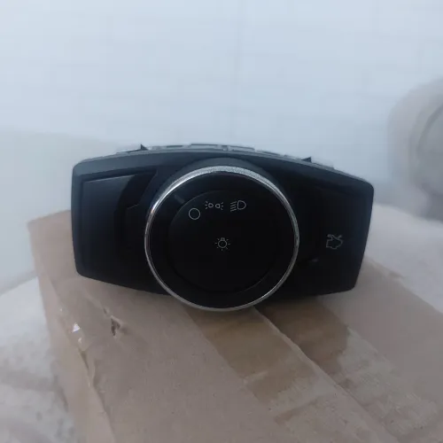 Vendo interruptor original do farol do ford ka 2015