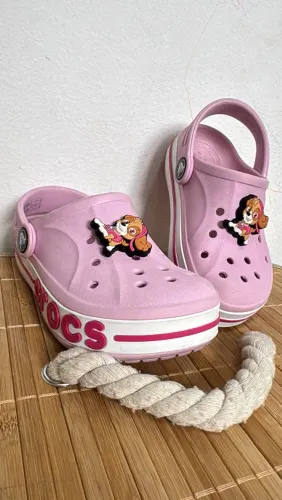 Crocs infantil c 9