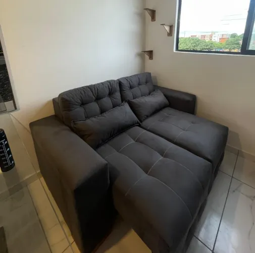 Sofá retrátil 1.80 metros com 2 almofadinhas!