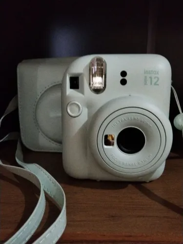 Vendo Câmera Polaroid Insta 12 
